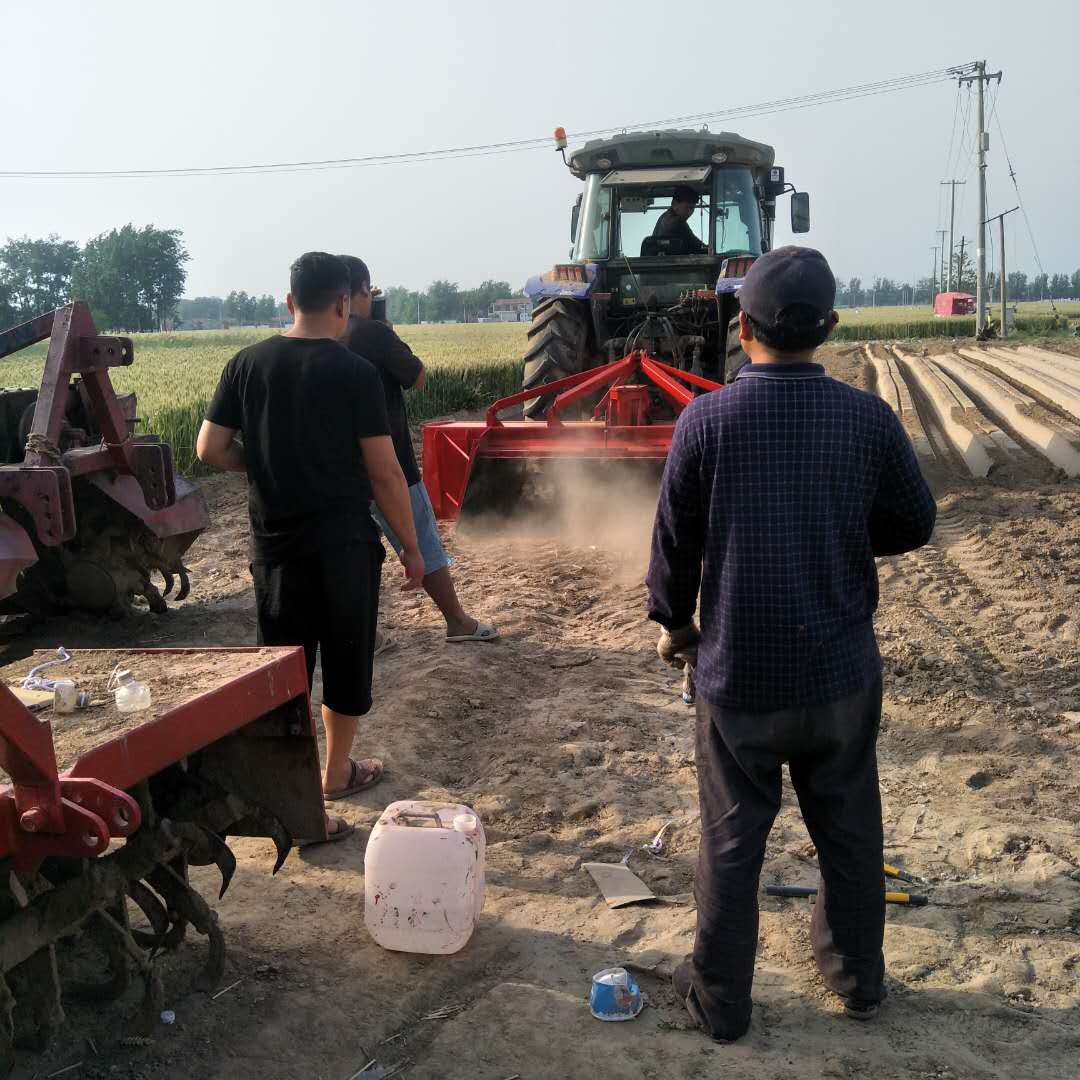 大型起壟機(jī) 西洋參專業(yè)起壟機(jī)，果樹起壟機(jī)
